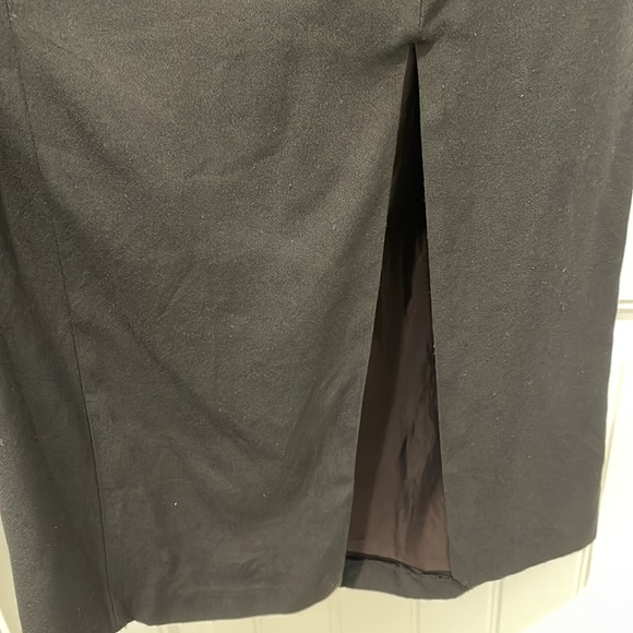 Long, ankle length black dress. Good condition. Cross cross back. - Picture 2 of 7